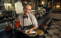Tom's Restaurant / Gus Vlahavas